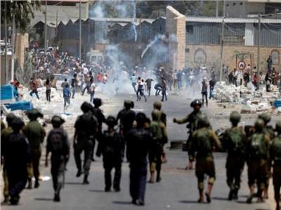 إصابة 90 فلسطينيًا في مواجهات مع جيش الاحتلال الإسرائيلي