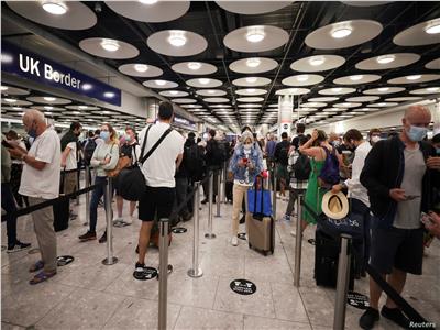 المملكة المتحدة تفرض على الأوروبيين الدخول لأراضيها بـ «جوازات السفر»