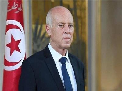 تونس «تأسف» لقرار باريس بشأن خفض عدد التأشيرات