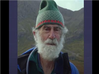 لمساعدة مرضى الزهايمر.. مسن اسكتلندي يتسلق جبال ارتفاعها أكثر من ألف متر