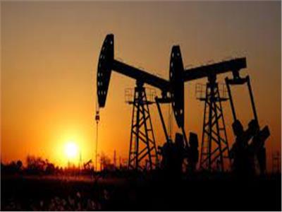 ارتفاع أسعار النفط العالمية 4% في أسبوع مع غياب مؤشرات انفراجة بأزمة الطاقة