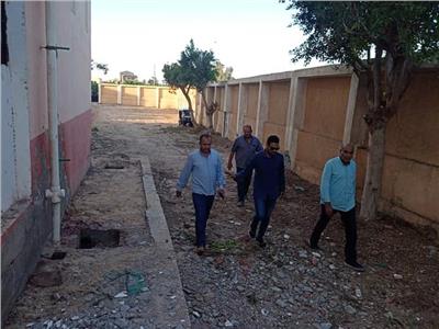 معاينة «مواقع» لإقامة مركز شباب وملعب وسكن كريم في قرى الشهداء