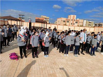 عودة الدراسة بشمال سيناء.. «كراريس» الطلاب تغلق صفحة الإرهاب بأرض الفيروز 