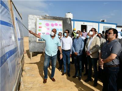 محافظ الفيوم ونائب وزير الاسكان يتفقدان تطوير محطة مياه قحافة 