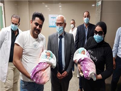 محافظ بورسعيد يتفقد سير العمل بمستشفى السلام 