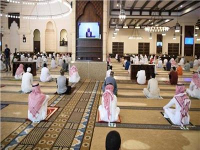 وزارة الشؤون الإسلامية السعودية: استمرار التباعد والكمامات في المساجد