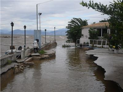 بالصور والفيديو | الفيضانات والعواصف تضرب اليونان