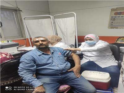 بالصور.. استمرار تطعيم العاملين في مترو الأنفاق بلقاح كورونا