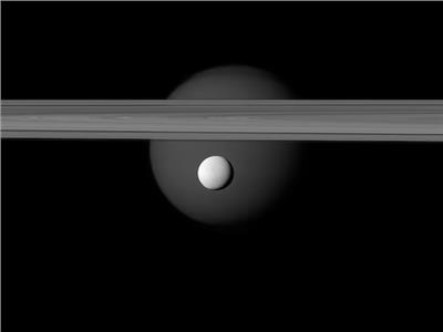 أنهار قمر زحل «تيتان» تفجر مفاجأة 