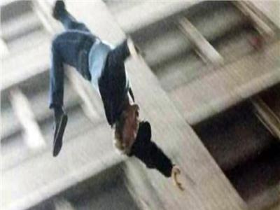 مصرع طفل سقط من الطابق الرابع أثناء لهوه بمنزلة في الهرم 