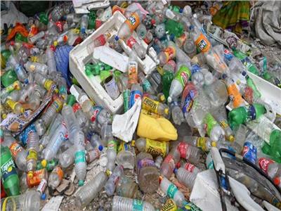 تقرير أممي يحذر من تضاعف التلوث البلاستيكي بحلول عام 2030