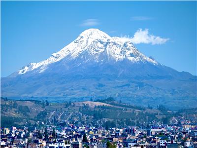مصرع 4 من متسلقي الجبال إثر انهيار ثلجي في الإكوادور