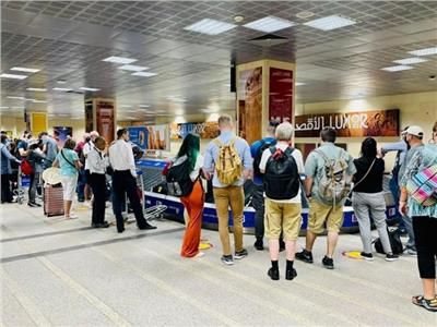 انطلاق أولى رحلات مصر للطيران بين شرم الشيخ والأقصر 