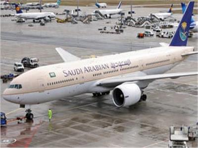 اصطدام طائرة الخطوط السعودية بأحد الأوناش بمطار القاهرة الدولى| خاص