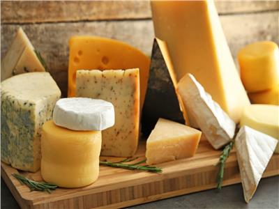 «خبيرة روسية» تكشف مخاطر تناول الجبن لمرضى القلب