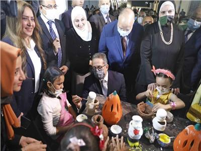  وزير السياحة يشارك في افتتاح قرية «الفواخير» |صور