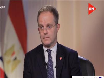 السفير البريطاني بالقاهرة: نسعى لإجراء الانتخابات الليبية في موعدها
