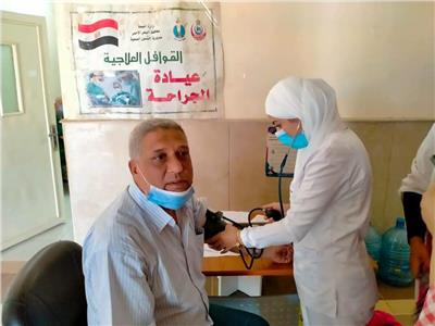 الكشف على 226 مواطنًا خلال حملات طبية مجانية بقرى مرسى علم
