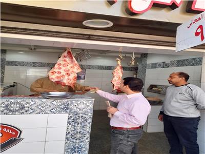 الفيوم تواصل حملاتها المكبرة على محال بيع وعرض اللحوم 