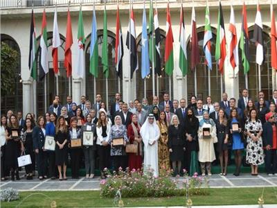 «رواد 2030» يحصل على درع الجائزة العربية لأعمال الخير