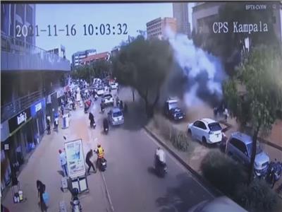 كاميرات مراقبة ترصد لحظة تفجير دام في العاصمة الأوغندية..فيديو