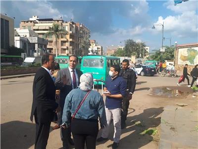 استمرار أعمال رفع تجمعات المياه والنظافة بشوارع شبين الكوم 