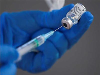 المصل واللقاح: تطعيمات كورونا «الاستنشاقية» تعطي مناعة أقوى من «الحقن»