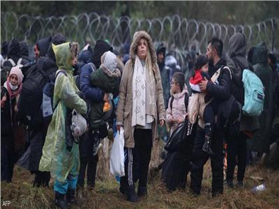 مهاجرون عالقون على حدود بيلاروسيا وبولندا يكشفون غدر المهربين