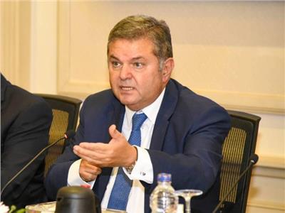 وزير قطاع الأعمال يكشف تفاصيل لقائه مع وزيرة الاقتصاد البلغارية