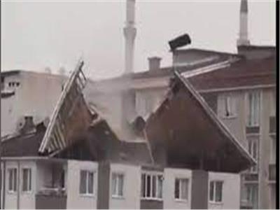 قتلى ومصابون اثر عاصفة شديدة تضرب اسطنبول | فيديو