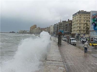 محافظ الإسكندرية: ارتفاع الأمواج وصل إلى 5 أمتار.. والأمطار غدا متوسطة