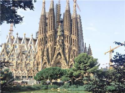 تأخير بناء كاتدرائية برشلونة بعد 140 عامًا على إطلاقها