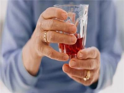 مفاجأة طبية.. «مشروب أحمر» أسرع وسيلة لخفض نسبة السكر