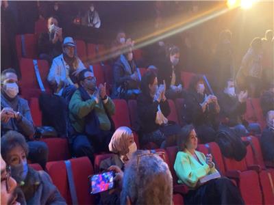 وزيرتا ثقافة مصر وتونس وسيدة المسرح العربي تشاهدن «آه كارميلا»       
