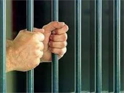 «الحبس سنة» عقوبة المتهم بتزوير فى محضر شرطة ليهرب من تحليل المخدرات