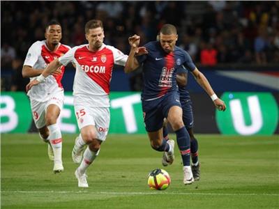 انطلاق مباراة باريس وموناكو في قمة الدوري الفرنسي