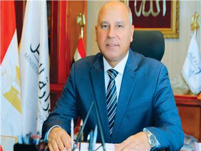 وزير النقل يتابع التطوير الشامل للطريق الدائري حول القاهرة الكبرى 