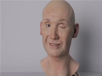 ابتكار روبوت برأس مذهلة تحمل تعبيرات وحركات وجه الإنسان| فيديو