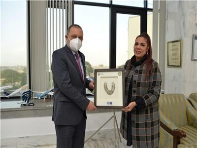 «مصر للطيران» تحصل على «الجائزة العربية لأعمال الخير»