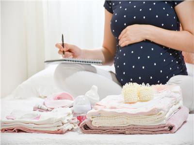 أهم المستلزمات التي تحتاجها الحامل عند تحضير حقيبة الولادة