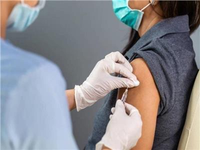الصحة: بدء إرسال الرسائل للمواطنين للحصول على الجرعة التعزيزية للقاح