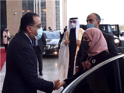 «مدبولي» يلتقي رئيس مجلس النواب بالبحرين بمقر الحكومة بالعاصمة الإدارية