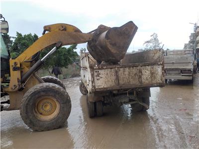 نقل 3440 طن مخلفات لمصانع التدوير خلال حملات نظافة بالبحيرة 