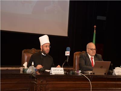 الخشت والأزهري في محاضرة حول «الثوابت والمتغيرات في الإسلام» بجامعة القاهرة