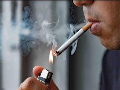 دراسة: توضح أن 4.9 ٪ من المراهقين الذين يدخن آباؤهم قد يمارسون التدخين