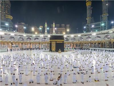 السعودية: عودة التباعد في الصلاة بالحرمين الشريفين