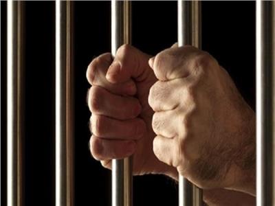 حبس أجنبي بحوزته 1600 قرص كبتاجون مخدر و340 منشط جنسي بقصر النيل