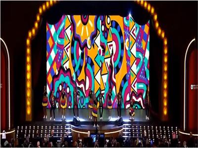 الرئيس السيسي يشهد فريق نود لوفو خلال افتتاح مسرح شباب العالم