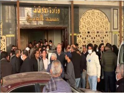 تشييع جثمان الفنان وحيد السنباطي من مسجد الفتح بالمعادي| فيديو 
