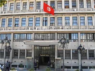 الداخلية التونسية: القبض على 6 أشخاص يوزعون أموالا لتنفيذ أعمال شغب 